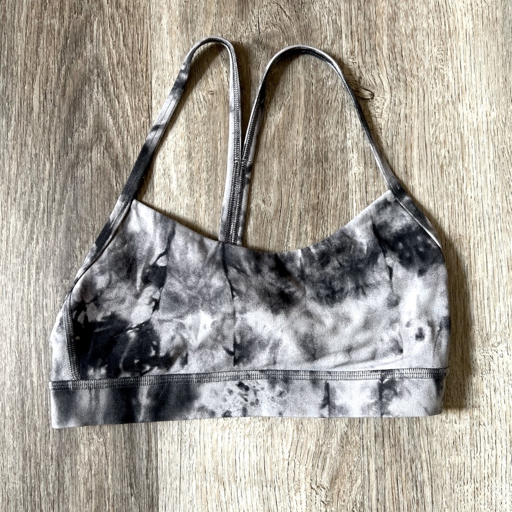 LULULEMON FLOW Y BRA TIE DYE SIZE 4